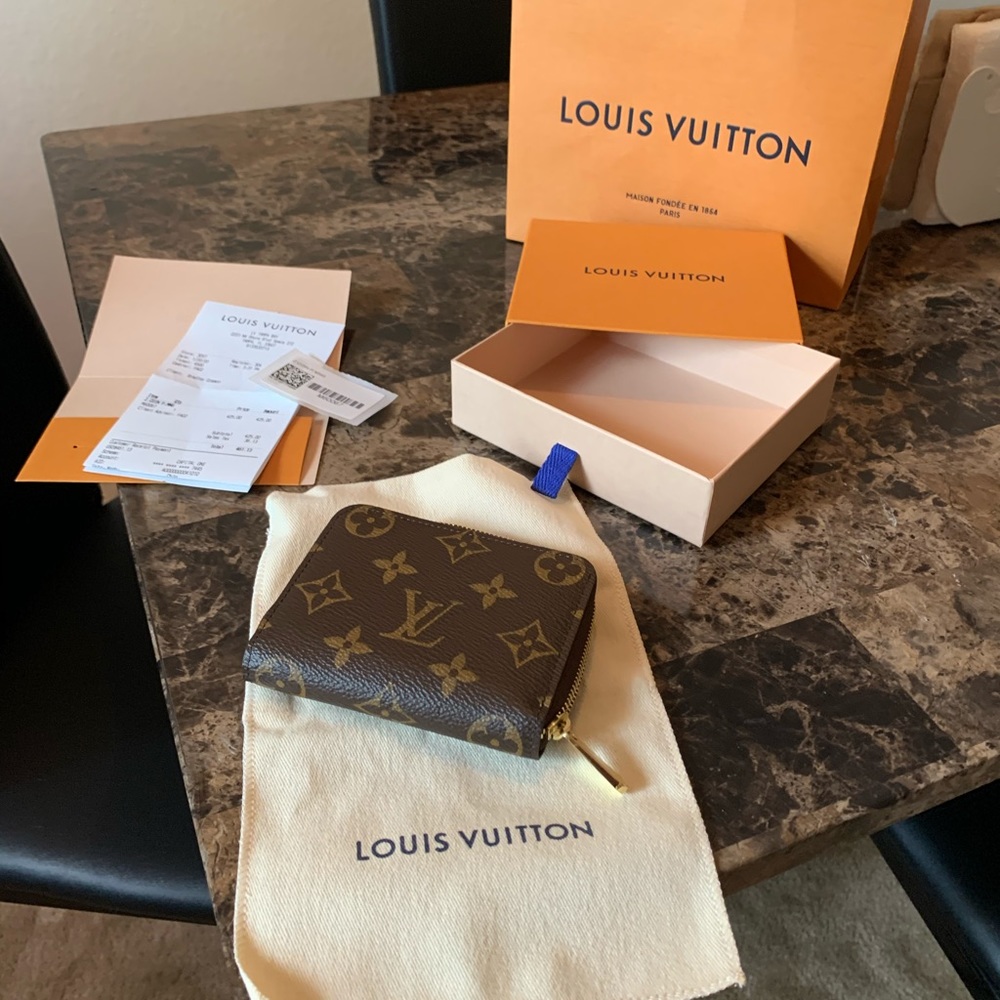Louis Vuttion coin pouch